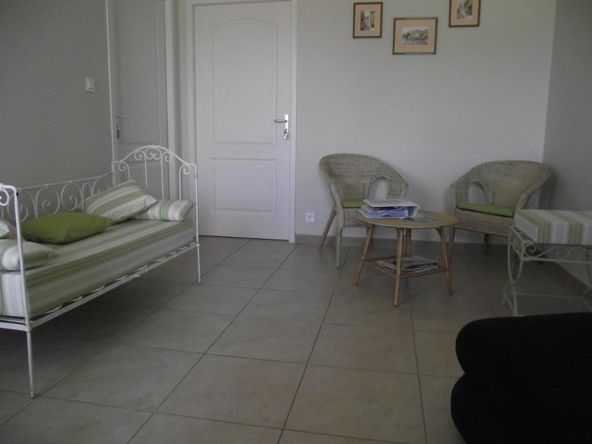Acaba D'Entrar Bed & Breakfast Le Caylar Exterior foto